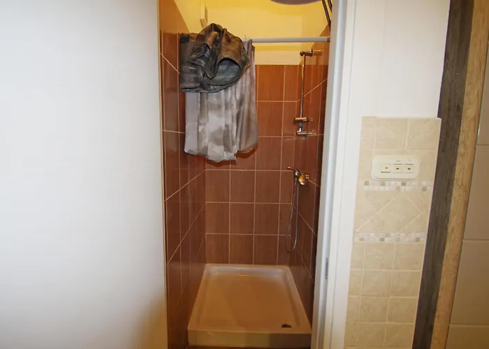 Gortanova Uvala * Póla